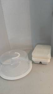 lot 1508 image: White Plastic Cake Carrier and Food Storage Containers Set