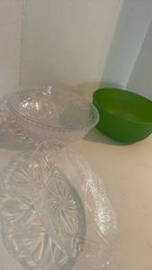 lot 1520 image: Plastic bowls