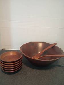 lot 1540 image: Ozark Walnut Ware Wooden Salad Bowl with Serving Utensils and 6 Smaller Bowls