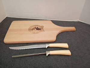 lot 1549 image: Wavecrest Knife and Sharpener with Wooden Cutting Board