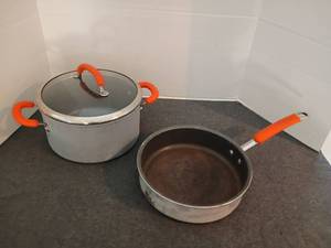 lot 1553 image: Rachael Ray 3Qt. Pot with Lid and 3Qt. Skillet