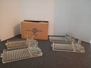 lot 1556 image: 8pcs Orchard Crystal Party Set