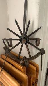lot 1582 image: Wooden Wagon Wheel decor