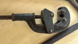 lot 4011 image: Cast Iron Pipe Cutter and Channel Lock