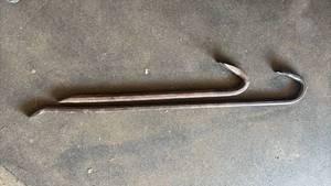 lot 4012 image: Two Large Crowbars Largest is 3 ft