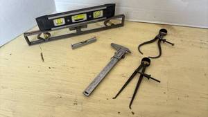 lot 4018 image: Mixed Lot of Precision Measuring Tools and Spirit Level