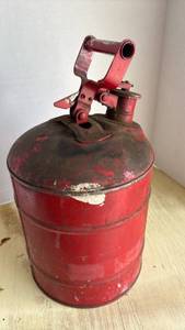 lot 4026 image: Vintage Fuel Can