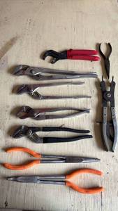 lot 4129 image: Vintage Craftsman Channel Locks and other Hand Tools