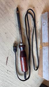 lot 4146 image: Vintage Soldering Iron