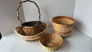 lot 4235 image: Wicker and Wood Baskets
