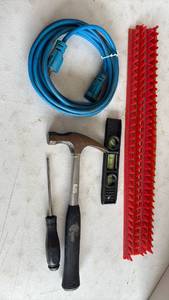 lot 4316 image: MAC Tools Wrench Organizer, Hammer, Level, Power Cord and more