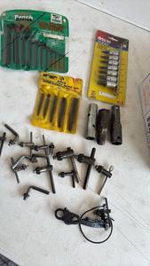 lot 4317 image: Various Chuck Keys, Hex Bits and Keys with Screw Extractor Set