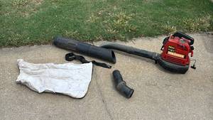 lot 4340 image: Craftsman Blower Vac with Accessories