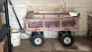 lot 4402 image: Industrial Metal Mesh Cart with Wheels
