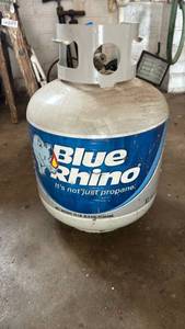 lot 4406 image: Blue Rhino 15 lb Propane Tank not full