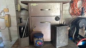 lot 4414 image: Metal Tool Cabinet with Drawer Storage and Assorted Bolts, Screws and more