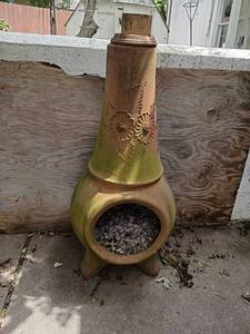 lot 5501 image: 38in tall Chiminea