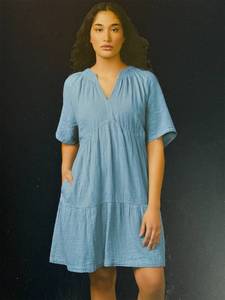 lot 528 image: Gap gauze dress size small