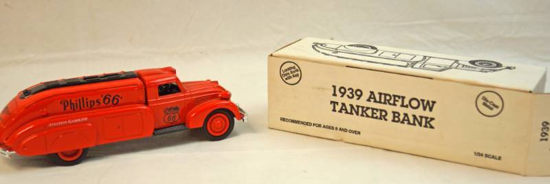 lot 6254 image: ERTL Collectibles -Phillips 66 -1939 Airflow Tanker Die Cast Metal Locking Coin Bank with key- ERTL No B178 w original box 134th scale - 1993