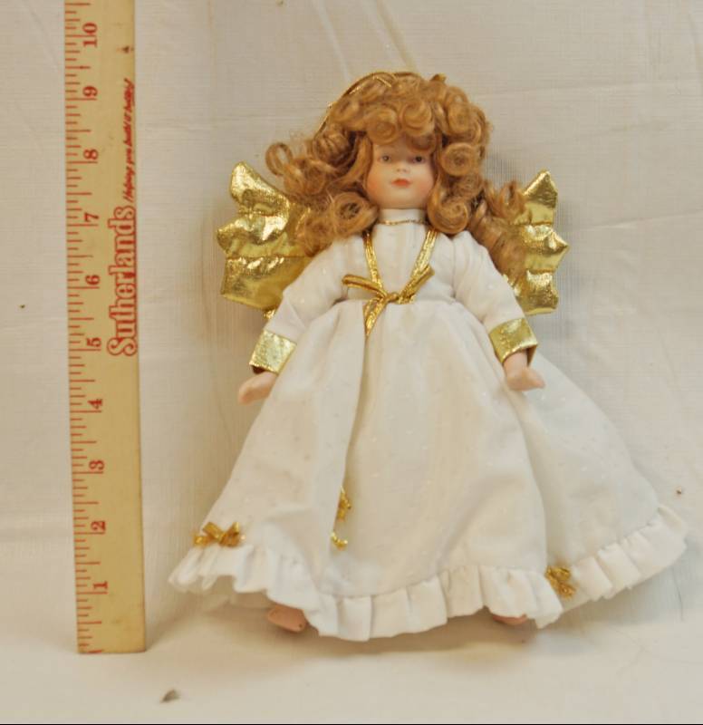lot 6285 image: Goebel-Angel- Betty Jane Carter porcelain doll-beautiful See pics for markings and size.