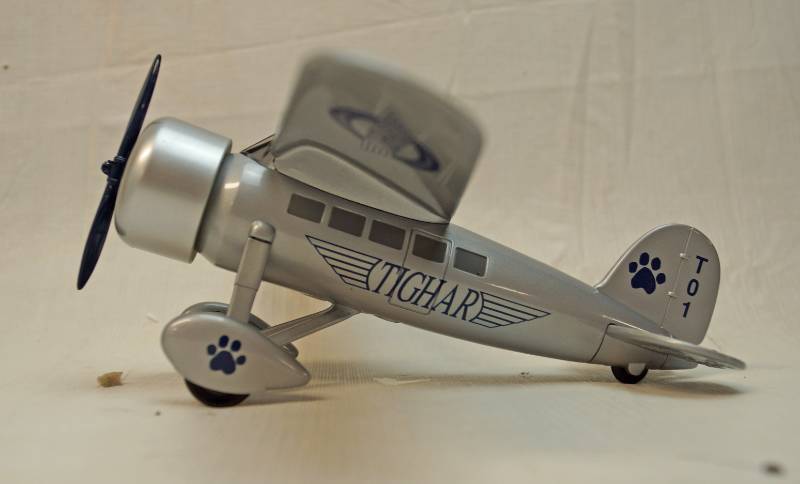 lot 6318 image: Tighar T-01 Collectors Series airplane bank-limited edition-die cast metal-in original box