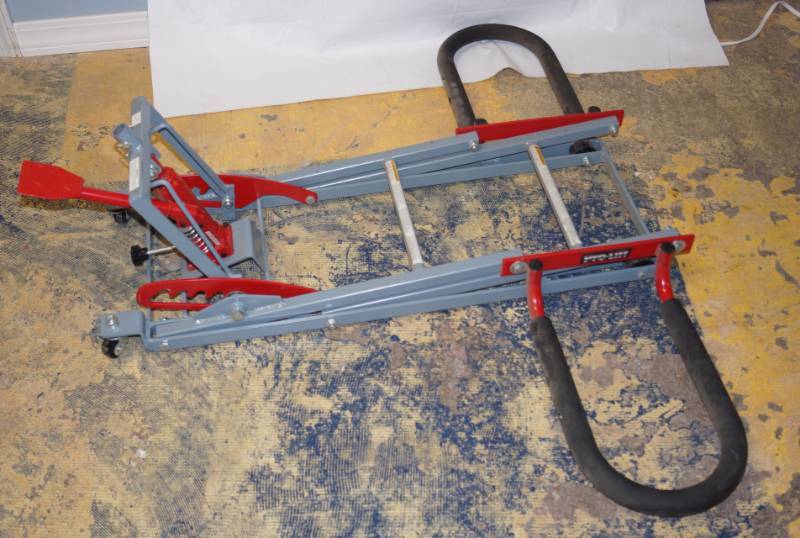 lot 5000 image: ATV Lawnmower Jack