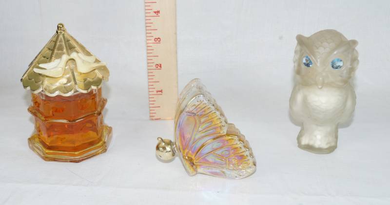 lot 6050 image: Lot of Vintage AVON Perfume Bottles - BUTTERFLY, OWL and More, Most are full - see pics