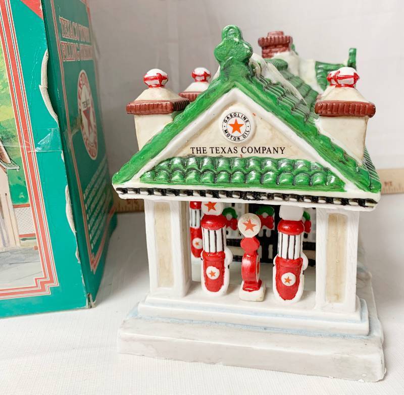 lot 8046 image: 1930 Denver Style TEXACO Town Filling Station - First in Limited Edition Series - Hand Painted Porcelain - 09490T