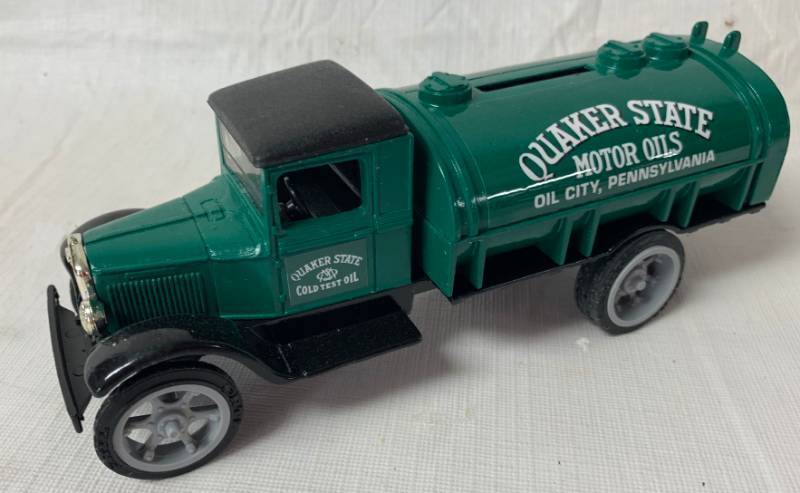 lot 8043 image: ERTL - Quaker State - Cold Test Oil - Oil City, Pennsylvania - 1931 Hawkeye Tanker Bank