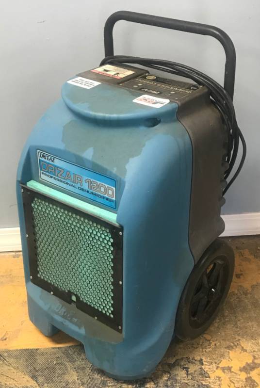 lot 1379 image: Commercial Special Purpose Dehumidifier - DRI-EAZ M#F203 - Runs
