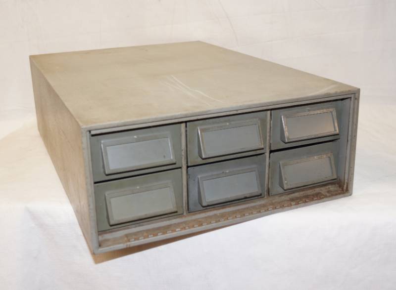 lot 5020 image: Vintage Metal Card Catalog File - Six Drawers - See pIcs for Measurements - heavy