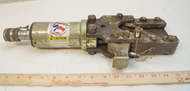 lot 6349 image: Air powered pneumatic dehornerclipper-see pics for condition