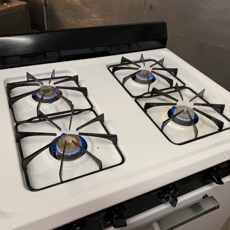 lot 9479 image: Maytag Gas Stove - M# 31001PAW - Works See pics