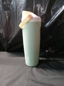 lot 3546 image: Owala 30oz Water Bottle  - Retail $30