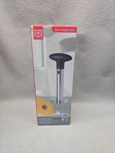 lot 494 image: Kitchen Living Pineapple Slicer Corer Tool