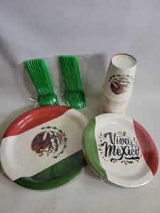 lot 27603 image: 80 Pcs Mexico Flag Tableware Party Supplies �� Serves 20, Green White Red MX Flag Disposable Paper Plates, cups, Plastic Forks for Mexican Fiesta, Cultural National Day Decorations - Retail $15