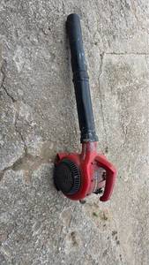 lot 22 image: Homelite 26b Gas Leaf Blower