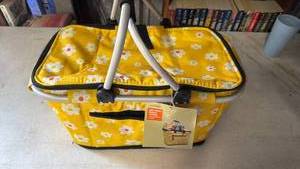 lot 48 image: Yellow Daisy Pattern Collapsible Cooler Basket with Handles