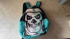 lot 49 image: Fortnite Skull Trooper Gaming Backpack