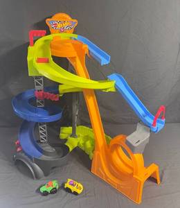 lot 56 image: Hot Wheels Multi-Level Racing Track Set with Cars