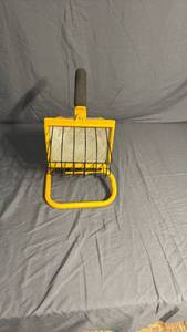 lot 64 image: Portable Halogen Work Light with Handle and Stand