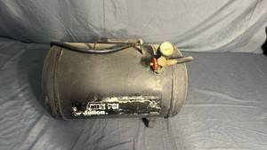 lot 81 image: 5 Gallon Portable Air Tank with Pressure Gauge and Fittings