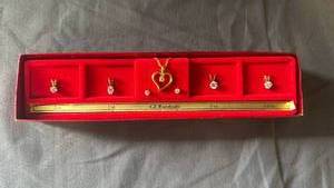 lot 116 image: Gold Jewelry Set with Heart Necklace and Stud Earrings in Red Display Box