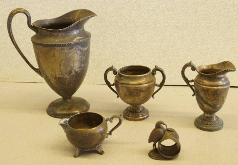 lot 1024 image: Lot of Silver Plate Pieces - See pics for brands and markings