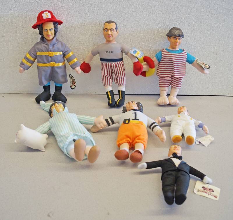 lot 1041 image: Three Stooges Figures - Lot of 7 - Pretty Cool Take a Look
