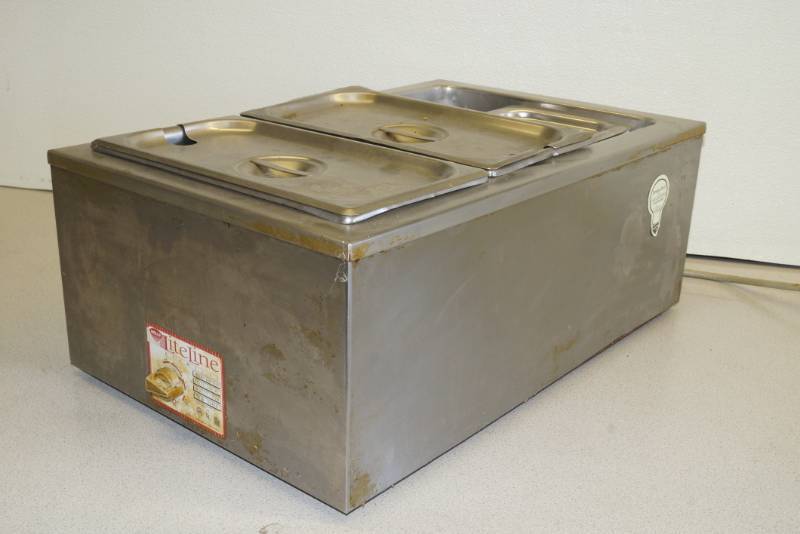 lot 1068 image: Wells Line Line LLW-1220 Food Warmer - Gets Hot