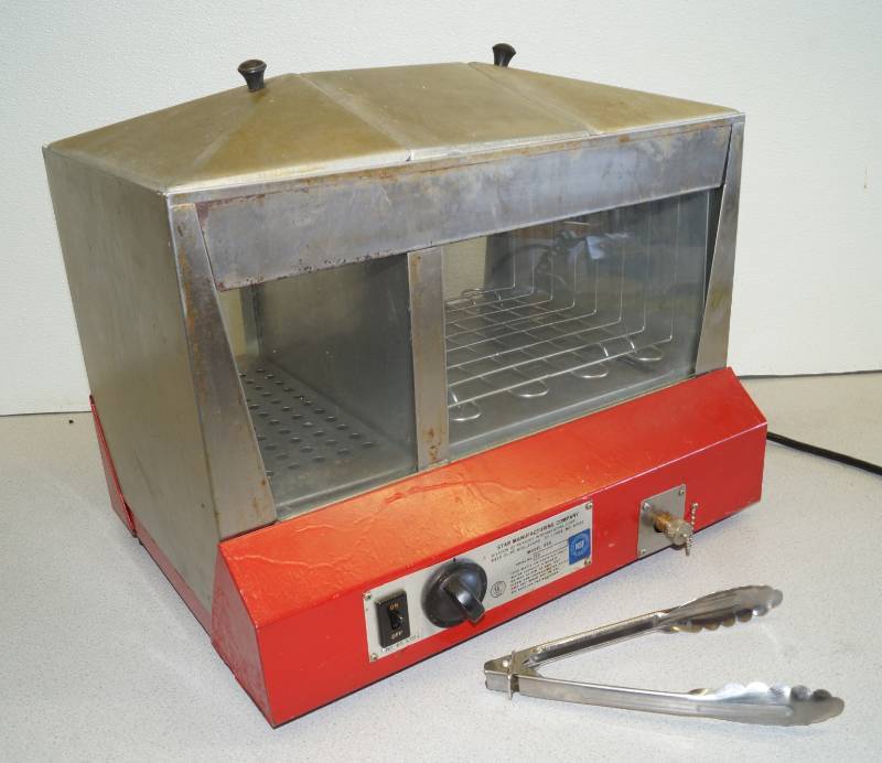 lot 1069 image: Star Hot Dog Steamer - Gets Hot