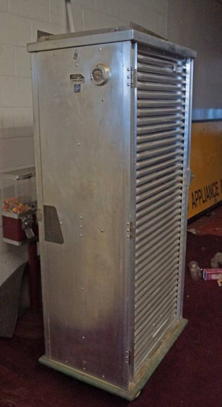 lot 1081 image: Cres Cor Proofer Hot Cabinet