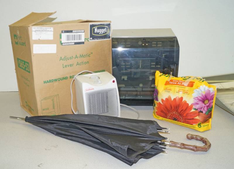 lot 1096 image: Misc Lot - Heater (works) - Umbrella - Paper Towel Dispenser