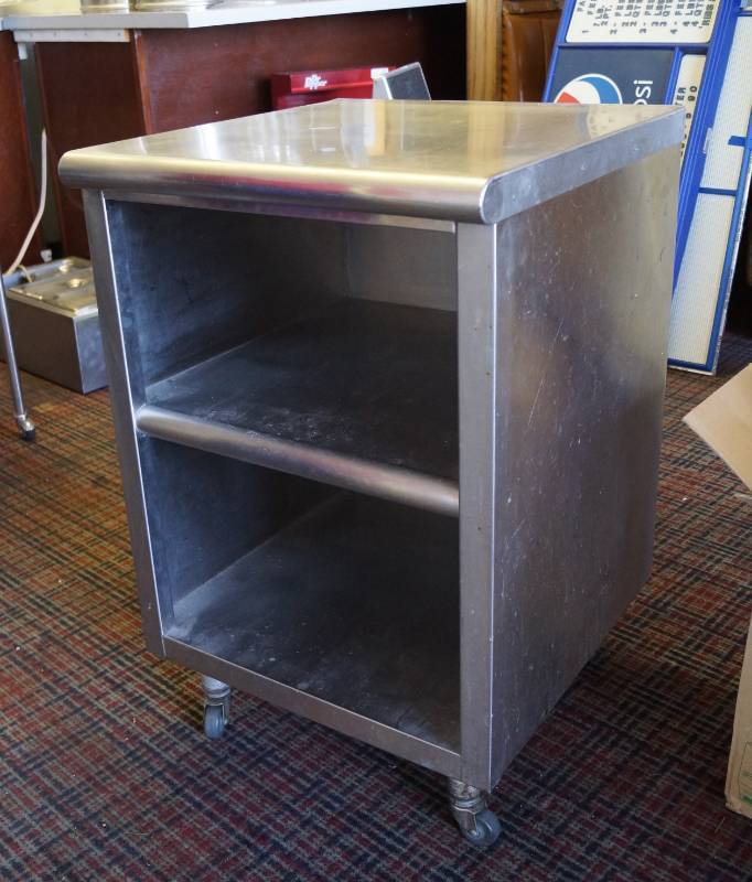 lot 1101 image: Stainless Rolling Cart with Shelf